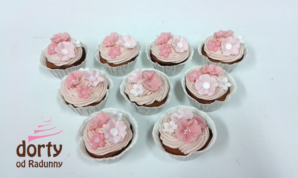 Cupcakes růžové květy